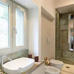 Luana Villa *