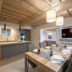 Luana Villa Cortona